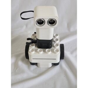 LEGO Education WeDo 2.0 SmartHub and Ultrasonic Sensor 45301/04 Robot Build